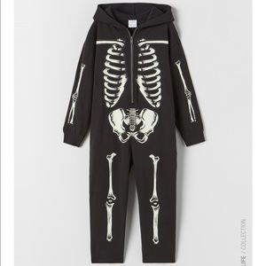 Zara hooded jumpsuit for kids, with glow in the dark fromt print